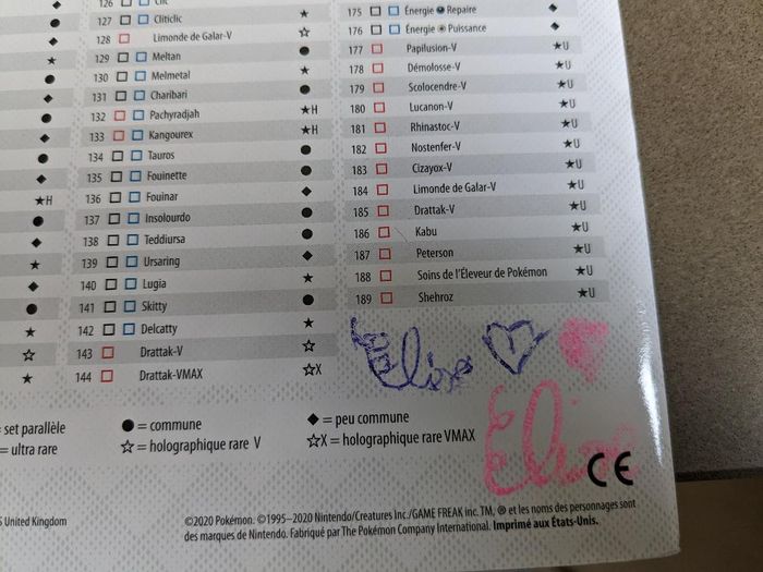 Livre / album de collection pour mettre cartes Pokémon Epée et bouclier Tenèbres embrasées - photo numéro 3