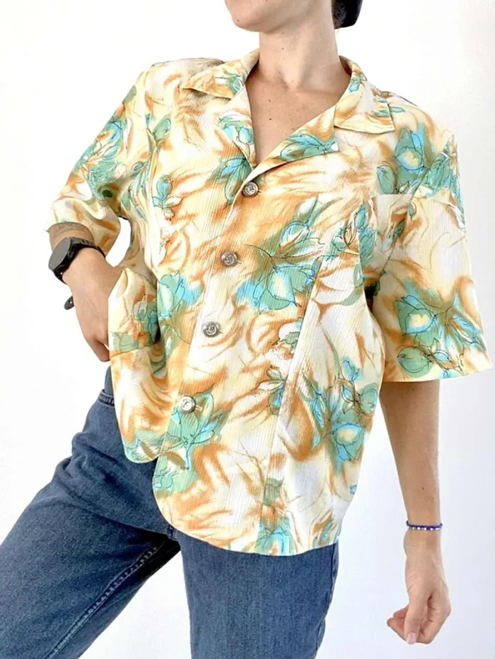 Chemise Vintage toute taille (du 36 au 42) - Très bon état - photo numéro 2