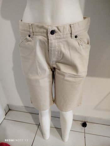 #kytie44homme. Bermuda en jeans taille 44 