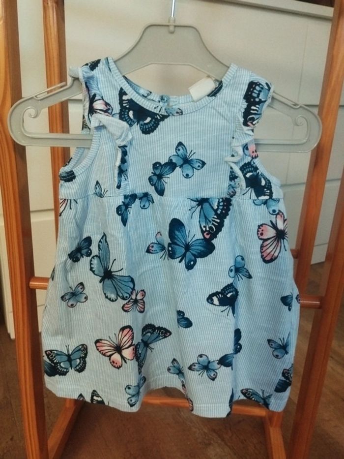 Lot de 4 robes bébé fille taille 6 mois 68cm - photo numéro 4