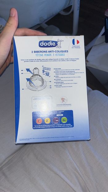 Lot de 2 biberons 330 ml Dodie neufs