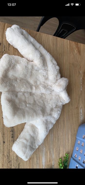 Veste fausse fourrure blanche