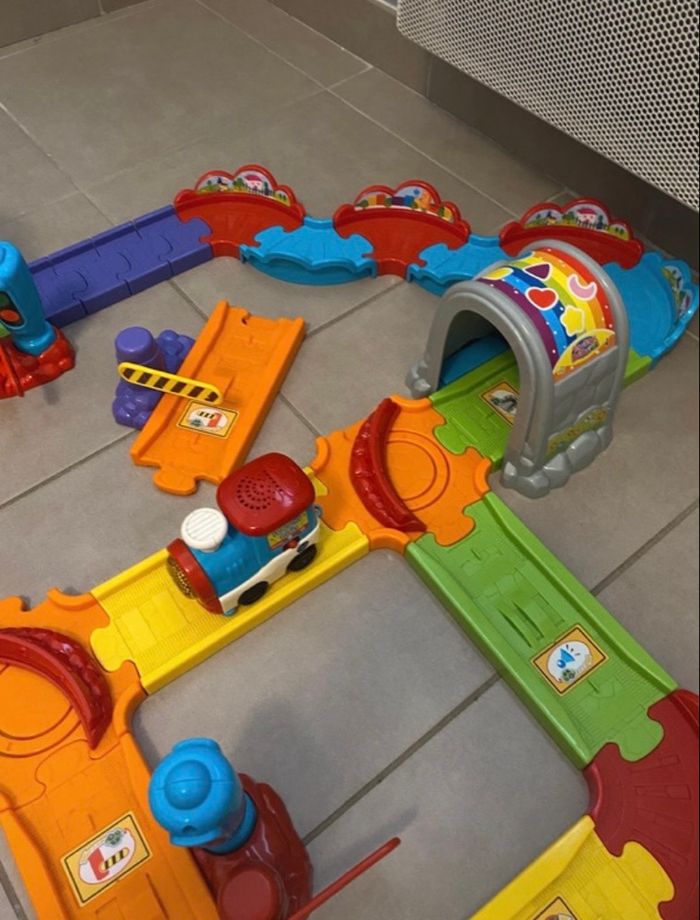 Circuit train et sa gare éducative tut tut bolide - photo numéro 5