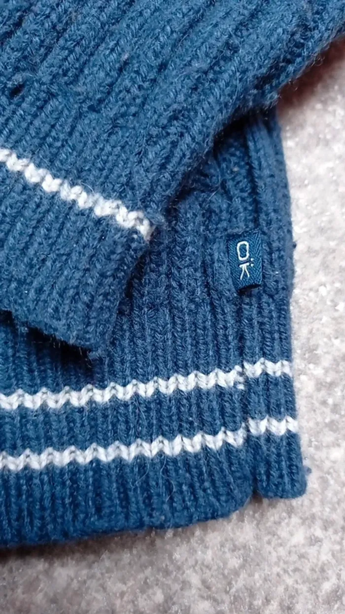 Okaïdi gilet taille 6 ans mais taille petit
Très bon état quelques bouloches dues au tissu - photo numéro 3