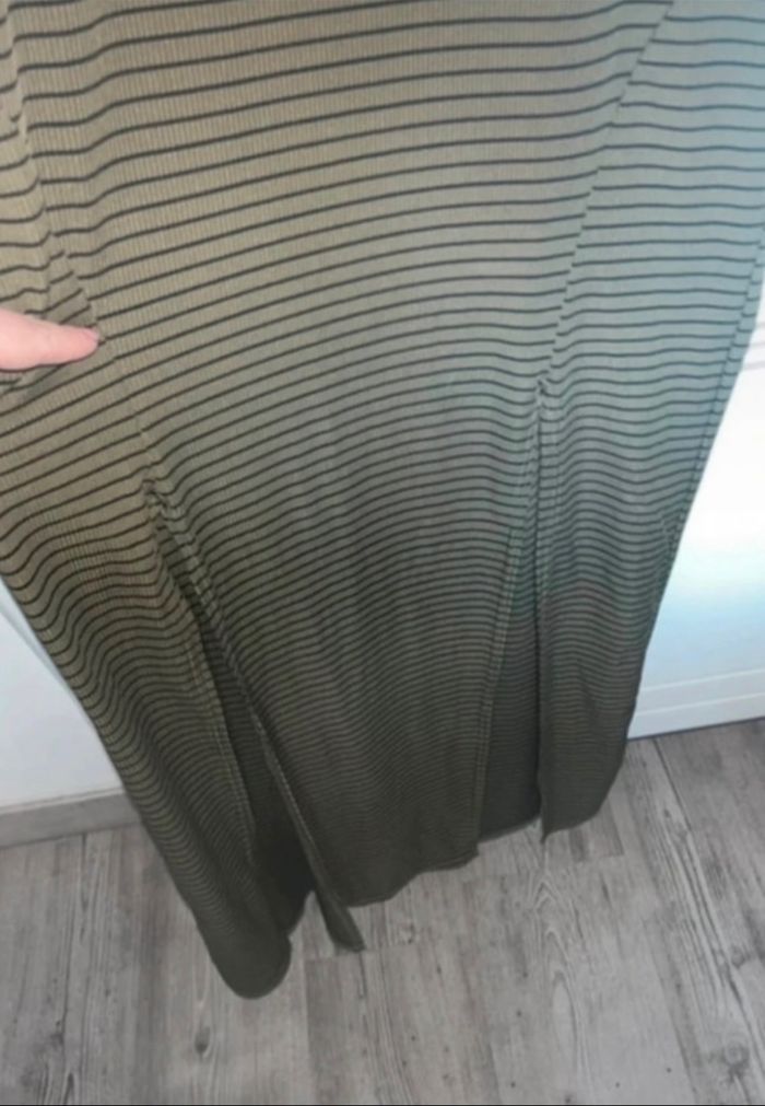 Longue robe échancré - photo numéro 2