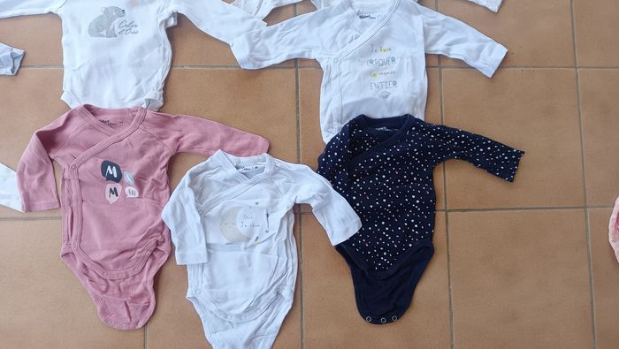 Lot 19 bodys 3 mois fille manche longue - photo numéro 6