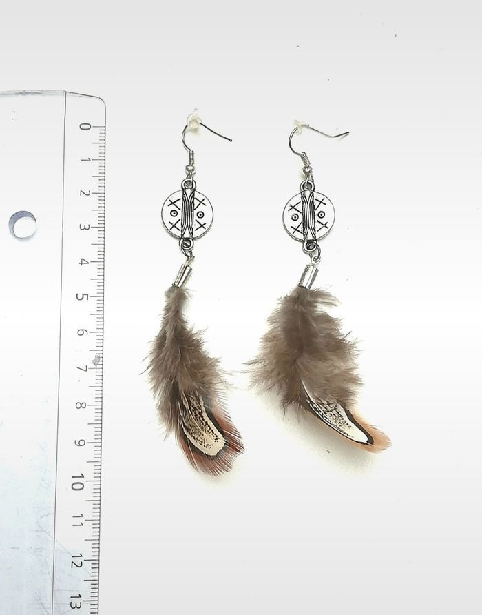 Boucles d'oreilles faites main neuves plumes ethniques - photo numéro 2