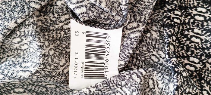 Blouse / Haut manches 3/4 col rond avec perles Armand Thiery Taille 5 - photo numéro 6