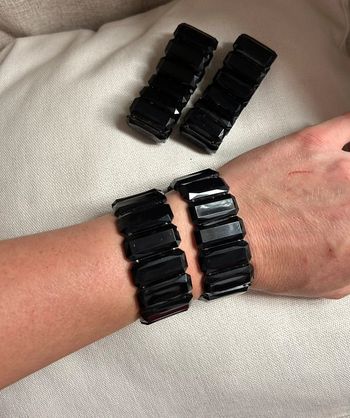 Bracelets en perles carrées