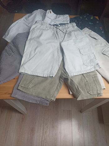 Lot  6 Shorts 12 ans