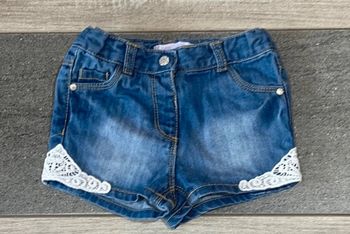 Short en jean gémo 18 mois excellent état