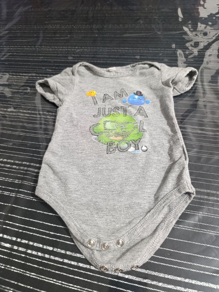 Lot de 2 bodys manches courtes et 1 body manche longue 3 mois - photo numéro 3