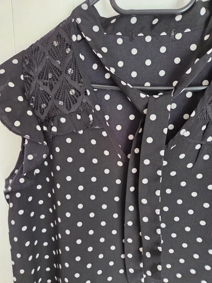 Blouse top chemise a pois vintage femme taille 38 - photo numéro 2