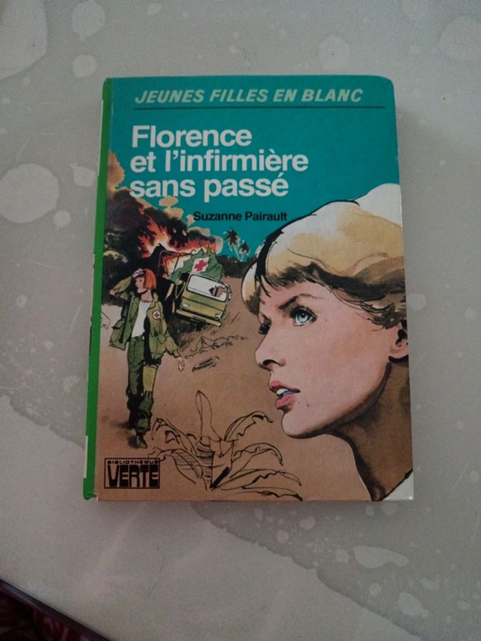 Livre Florence et l'infirmière sans passe collection ancienne bibliothèque verte