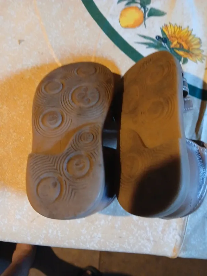 Chaussure enfant t19 et 21 - photo numéro 6