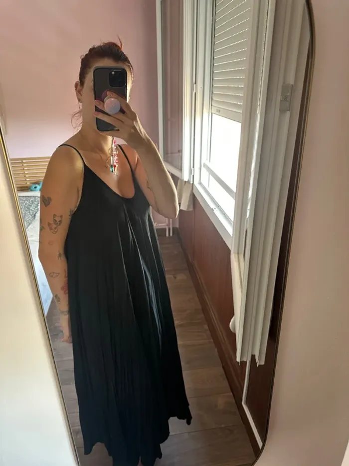 Robe longue noir - photo numéro 3