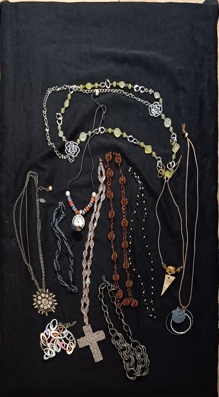 Lot de bijoux fantaisie