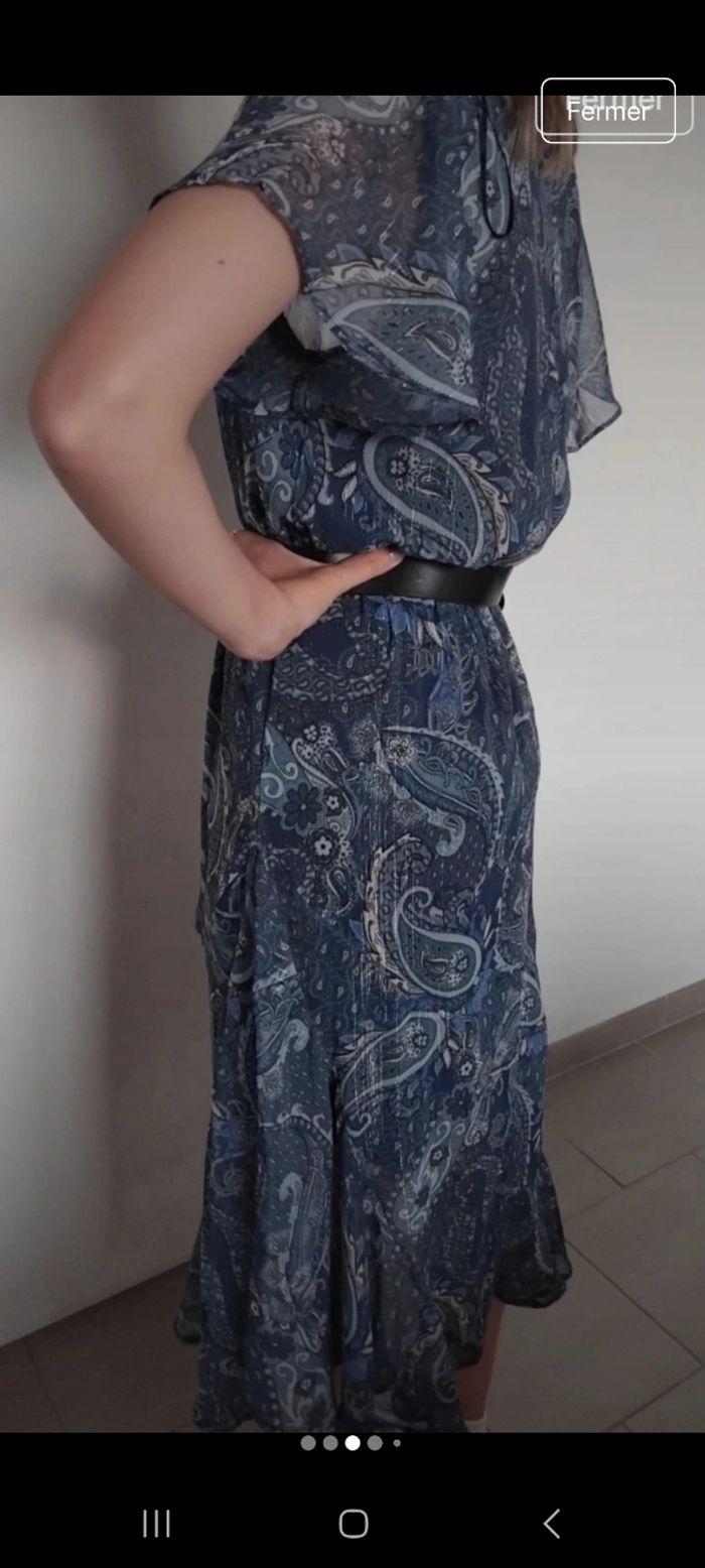 Jolie robe bleu taille 36 - photo numéro 3