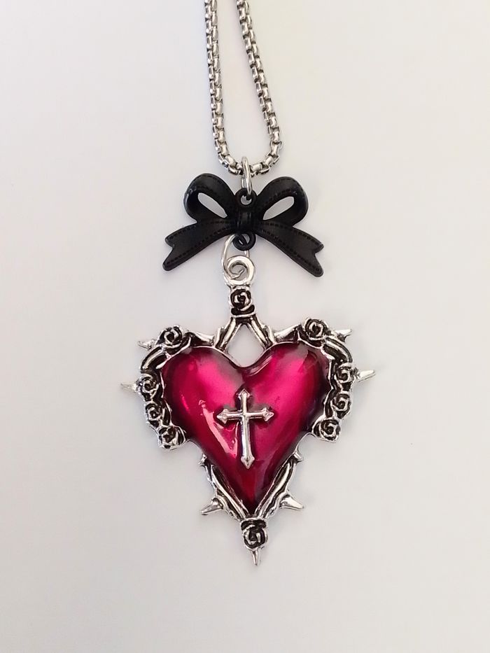 Chaîne + pendentif gothique