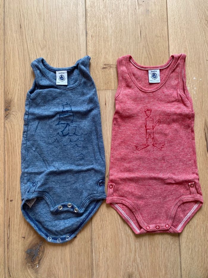 Lot 2 bodies petit bateau 6 mois