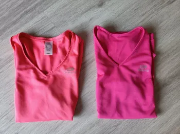 Lot 2 t shirt
