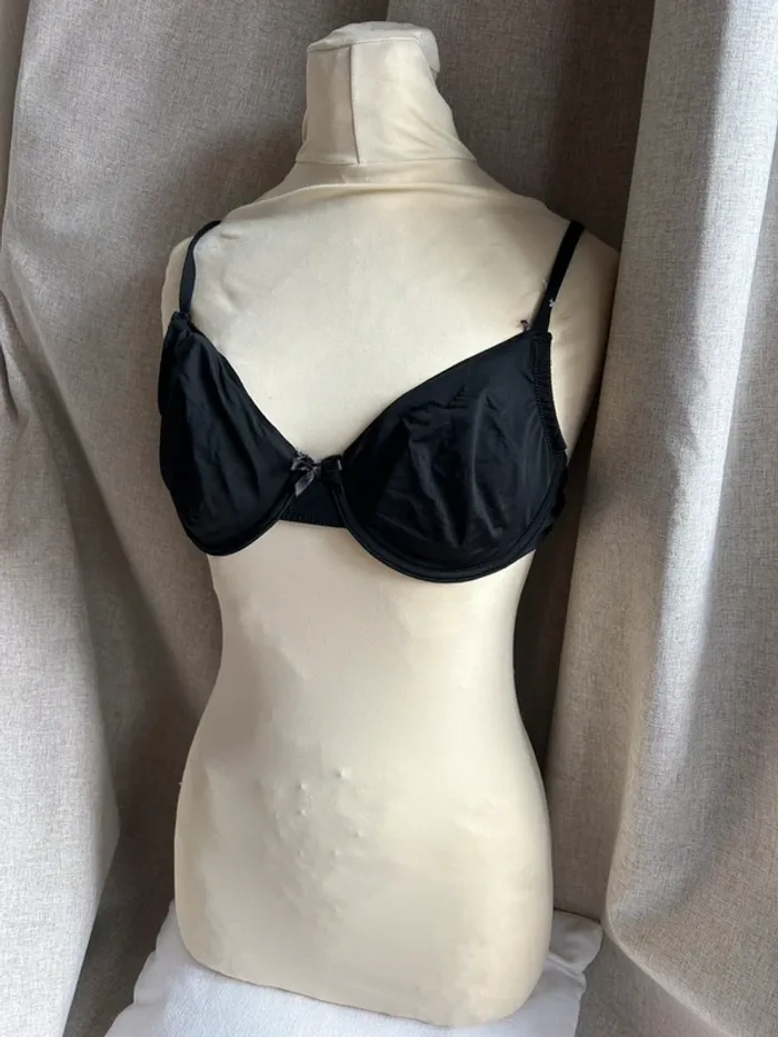 Soutien-gorge noir 90B, très bon état - photo numéro 3