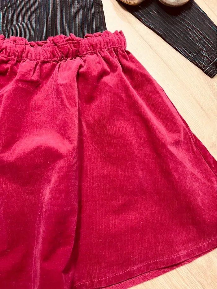 Taille 5 ans tenue de fête fille TAO Kiabi noir et bordeaux * scintillant * 🩷 - photo numéro 2