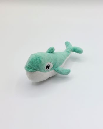 Mini peluche bébé baleine vert menthe blanc Les déglingos ? 14 cm lire descriptif