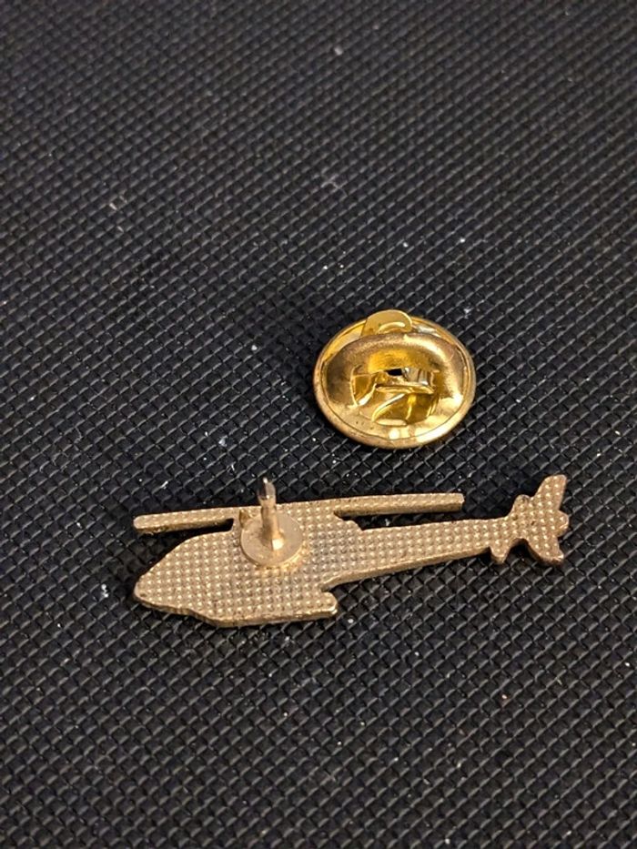 Pin's Hélicoptère Helifrance - photo numéro 2