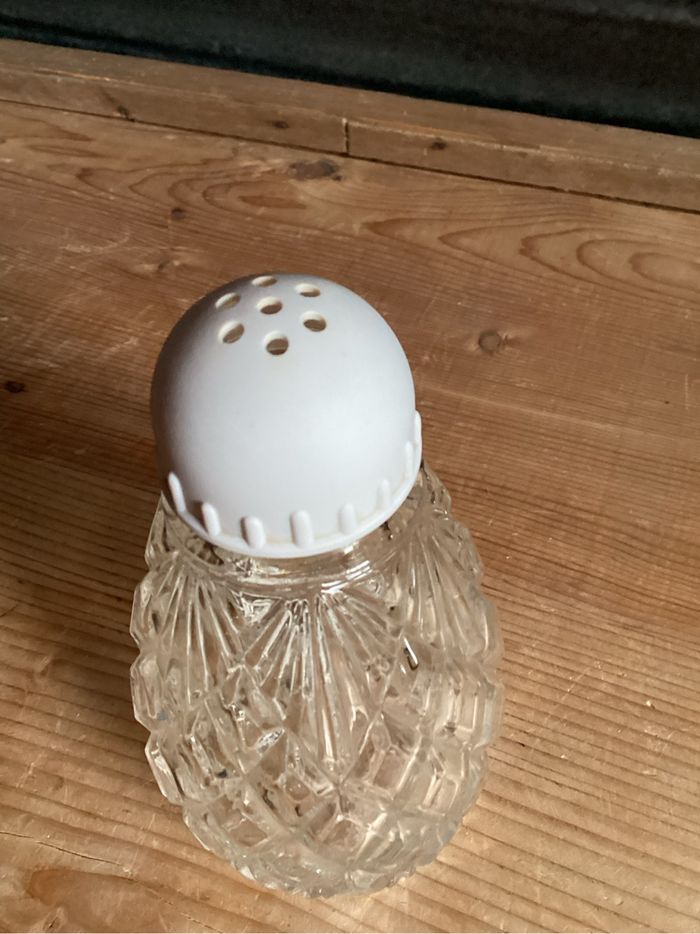 Saupoudreuse en verre - photo numéro 2