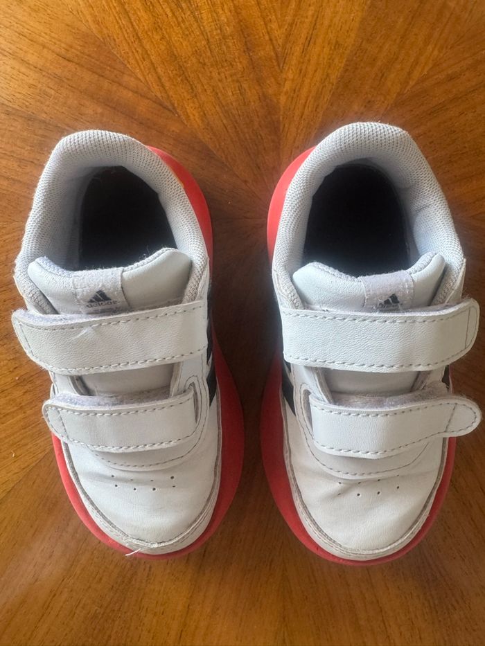 Baskets Adidas Mickey taille 25 - à scratchs - photo numéro 2