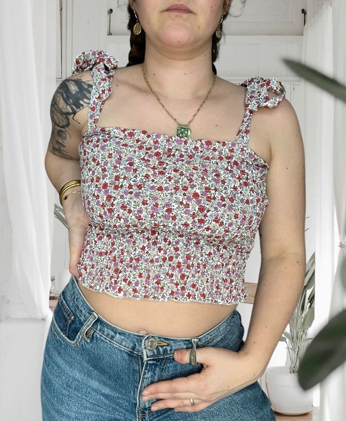 Top à fleurs pour l’été rose et rouge élastique taille S très bon état