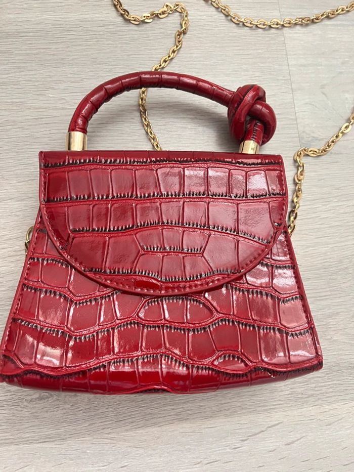 Petit sac vernis rouge
