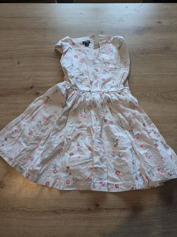 Robe blanche a fleurs