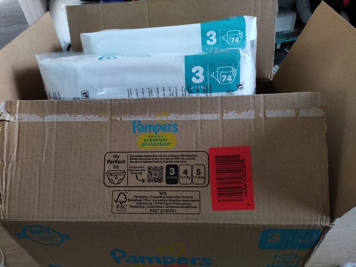 Couché pampers premium protection taille 3 148 couches