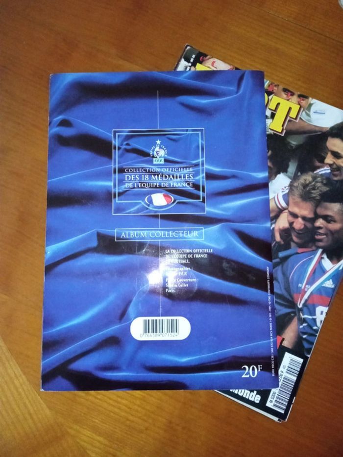 Collection médailles équipe de France 98 - photo numéro 3