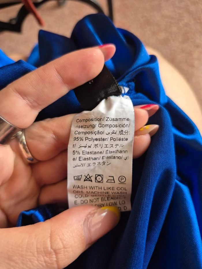 Robe uni bleu satin - photo numéro 8