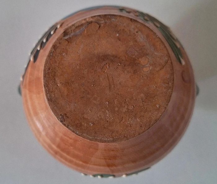 Petit vase en tetre cuite au décor peint - photo numéro 4