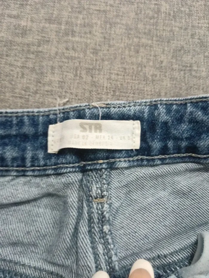 C64 jeans bleu Stradivarius 34 - photo numéro 3