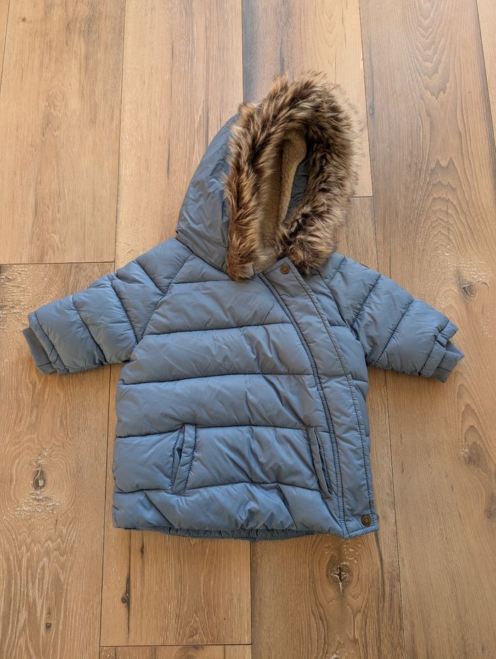 Manteau très chaud. Tape à l'oeil taille 9 mois