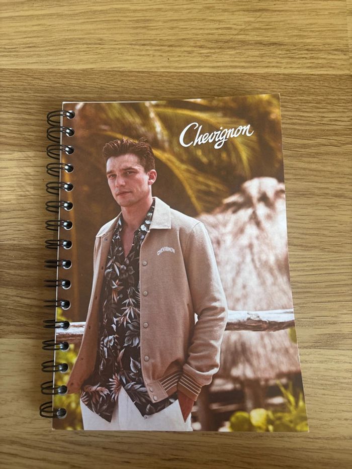 Cahier Chevignon