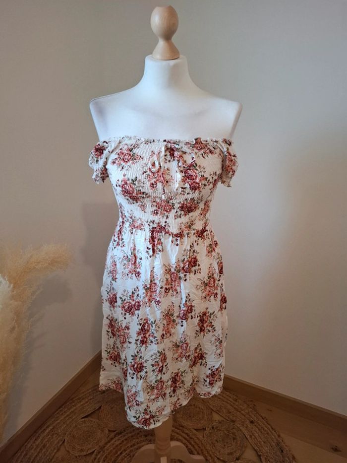 Robe blanche Fleurie extensible Colloseum taille S 36 - photo numéro 8