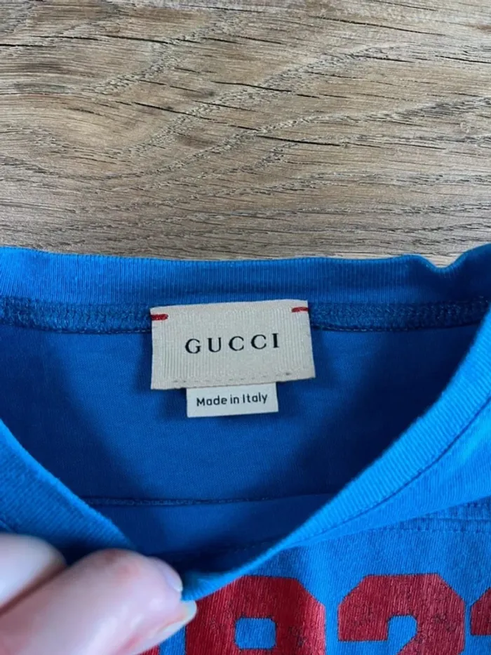 T-shirt bleu et rouge Gucci - photo numéro 3