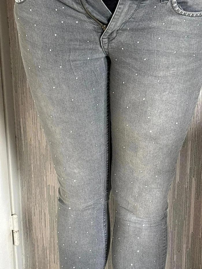 Jeans taille 36-38 marque h&m• - photo numéro 2