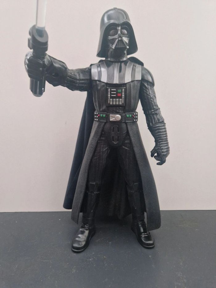Figurine hasbro dark vador électronique - photo numéro 3