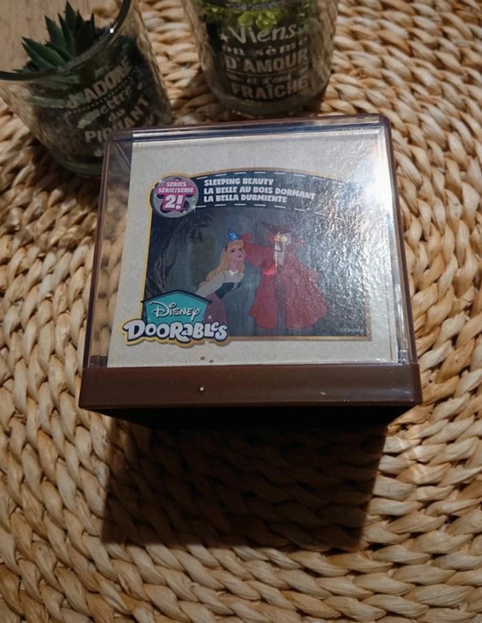 Doorables movies series 2 "la belle au bois dormant" - photo numéro 2