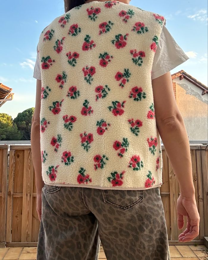 Gilet en fleurs avec des poches - photo numéro 3