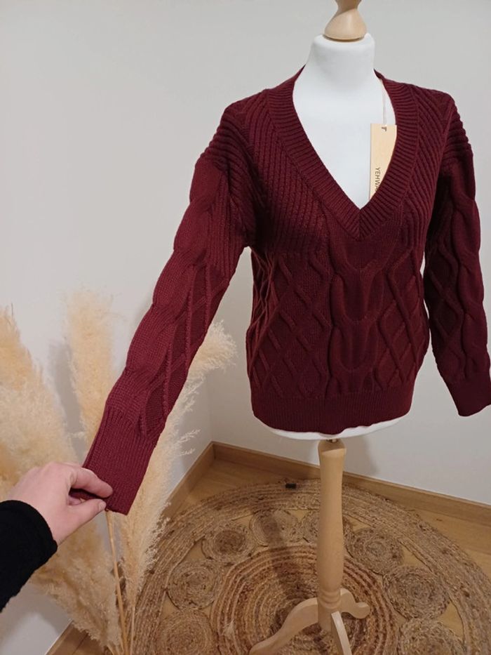 Pull Bordeaux chaud neuve Yehwang taille S/M 36/38