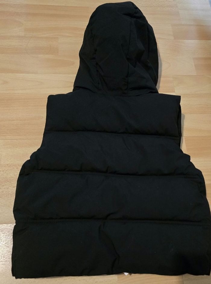 Neuve (non portée)🏷🤩💙 doudoune sans manche 4 ans garçon💙 - photo numéro 2