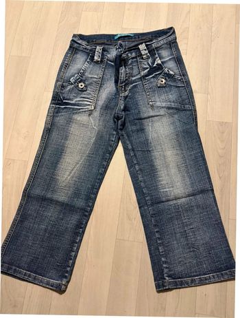 Pantacourt, M. Collection en jean taille 38 effet délavé, très bon état.
